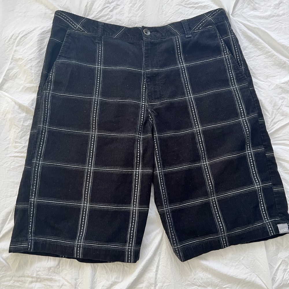 Vans Black Flat Front Shorts Casual Style